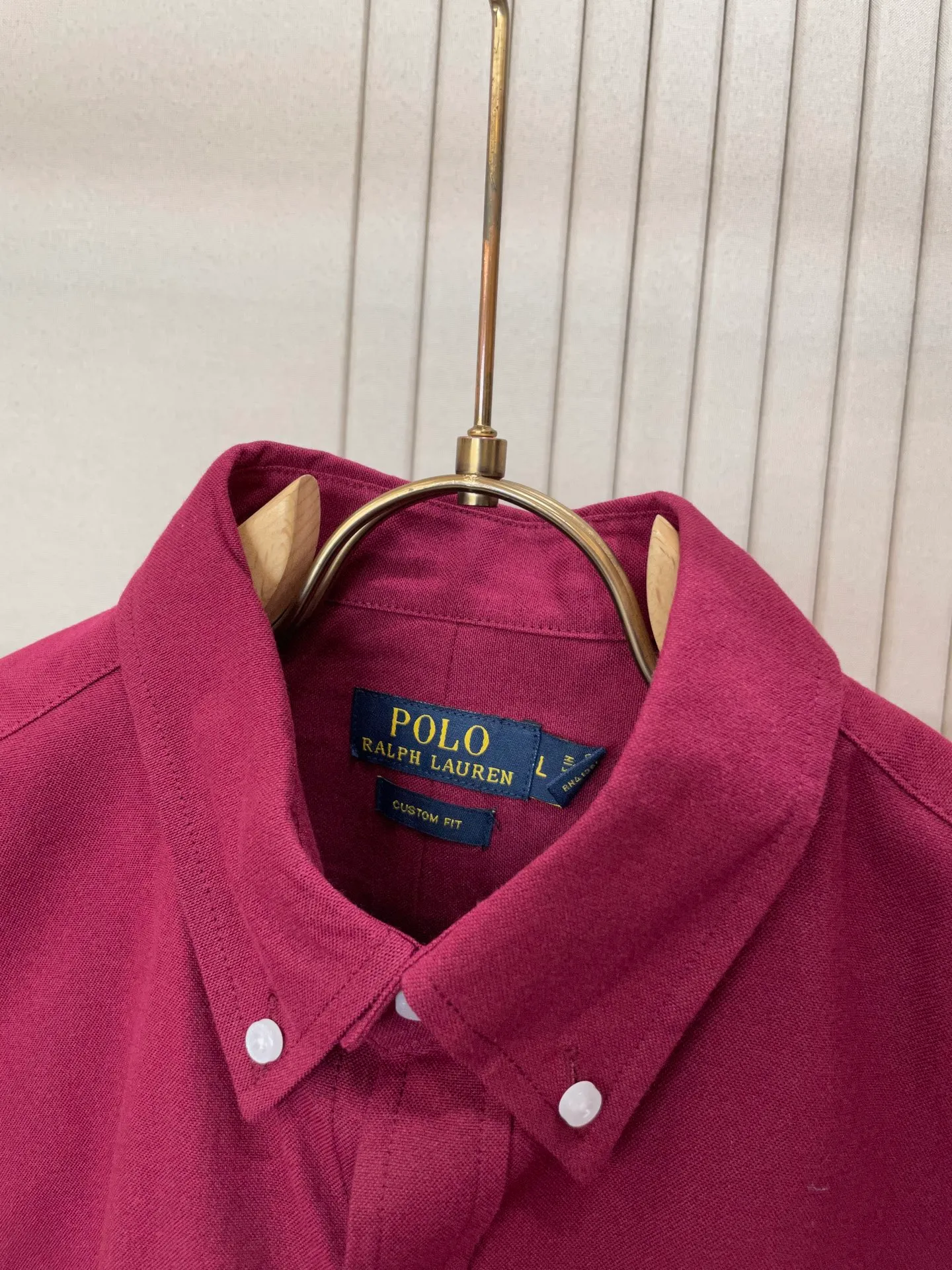 P220 🌸🌸🌸 POLO Ralph Lauren [High Quality] Classic shirt! Classic casual shirt made of pure cotton fabric with unique design, simple, clean and classic version design. It is a versatile style that can be switched at will. The fabric feels soft and delicate, highly breathable, close to the skin and comfortable to wear. It can be worn alone as an inner layer. Its versatile performance is beyond your imagination! The upper body of the ready-to-wear is simple and classic yet elegant! Size:M-XXL